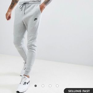 Nike Tech Sweatpants